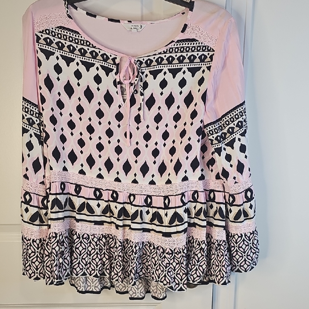 Crown &‎ Ivy Pink and Black Geometric Blouse